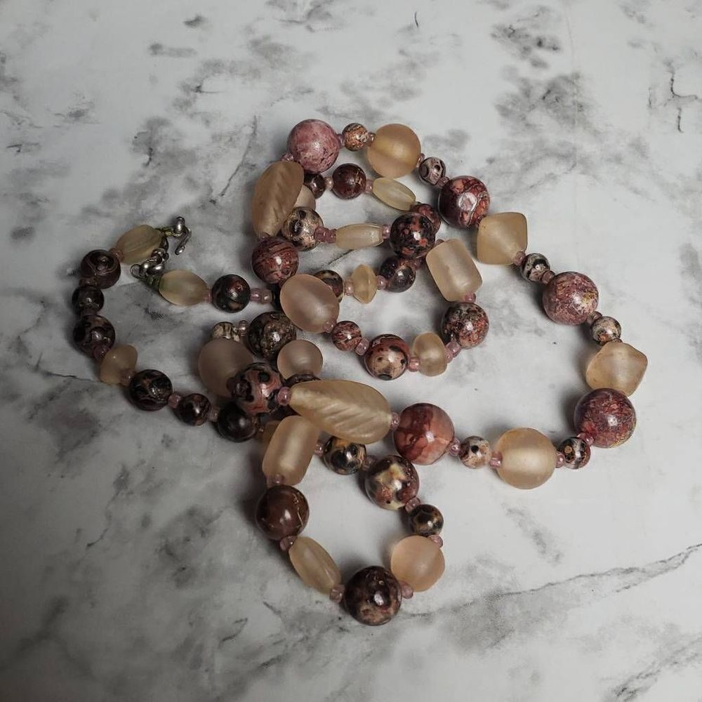 ‎Pink Marble Bead like Necklace